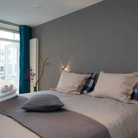 Bed & Breakfast Haarlemmerdijk Bnb *